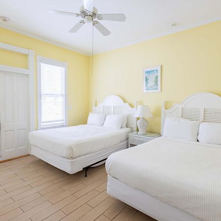 Deluxe Queen At The Curry Mansion - Parking & Heated Pool! Key West Bagian luar foto