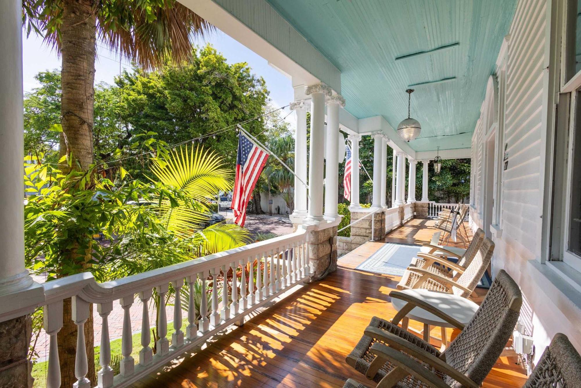 Deluxe Queen At The Curry Mansion - Parking & Heated Pool! Key West Bagian luar foto