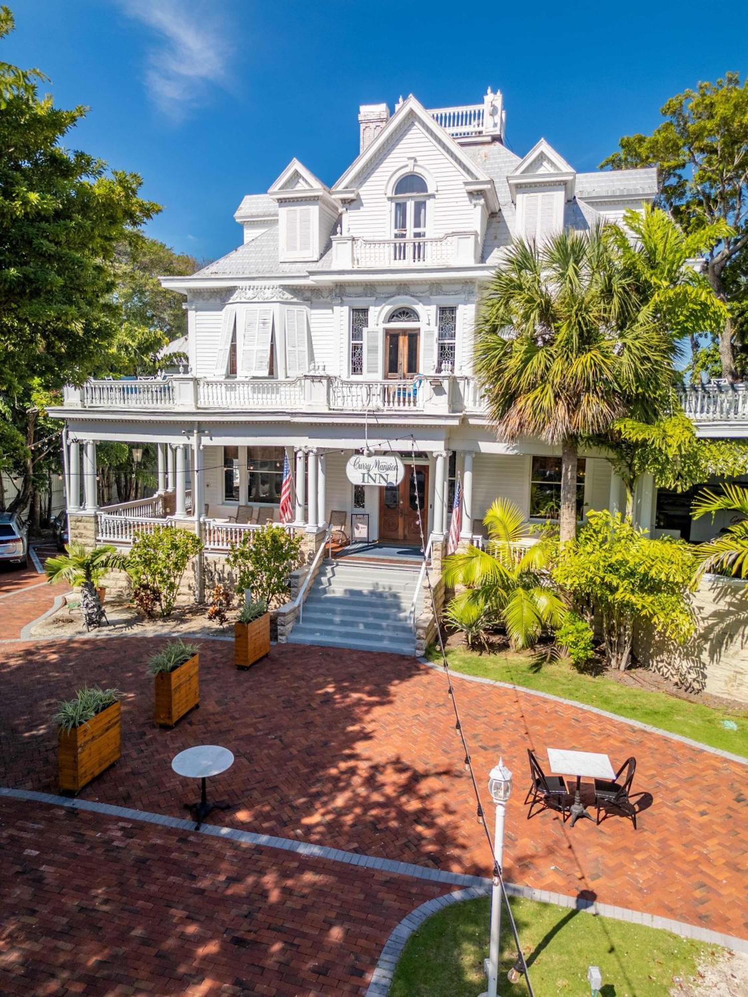 Deluxe Queen At The Curry Mansion - Parking & Heated Pool! Key West Bagian luar foto